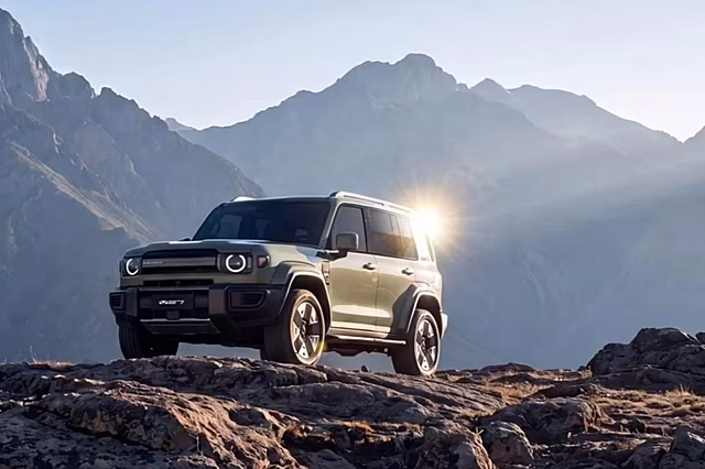 Дилер рассказал о перспективах нового гибридного SUV Esteo V27