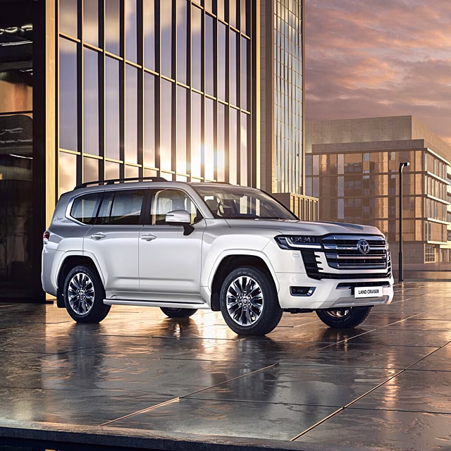 Toyota приостанавливает производство Land Cruiser 300 из-за нехватки чипов