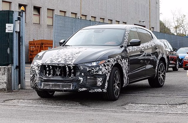 Maserati Levante GTS с V8 под капотом снова на фото