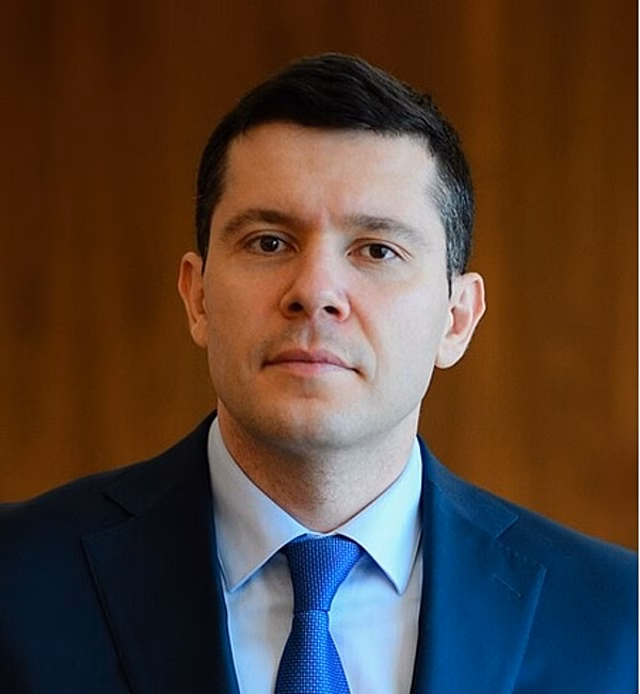 Минпромторг предложил ввести обязательную долю российской спецтехники в строительстве дорог