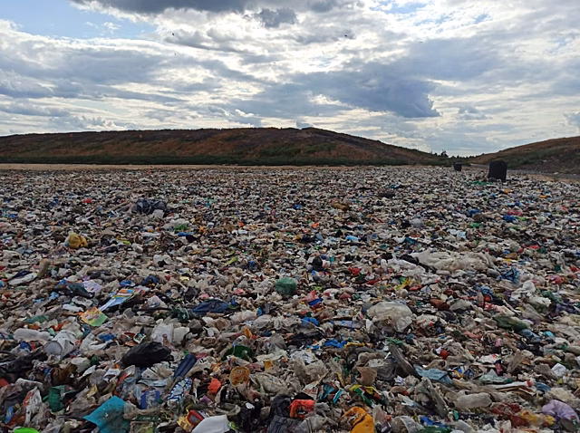 Нижегородскую компанию по вывозу мусора оштрафовали из-за зажатого кабиной водителя