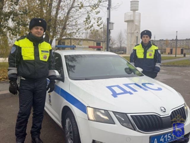 В Самарской области полицейские помогли доставить в больницу женщину, которой требовалась срочная медицинская помощь