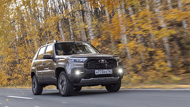 АвтоВАЗ объявил цены на рестайлинговую Lada Niva Travel с новым мотором