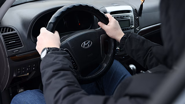 Автоинспекторы Салехарда не обнаружили нарушений в работе городских таксистов. ВИДЕО