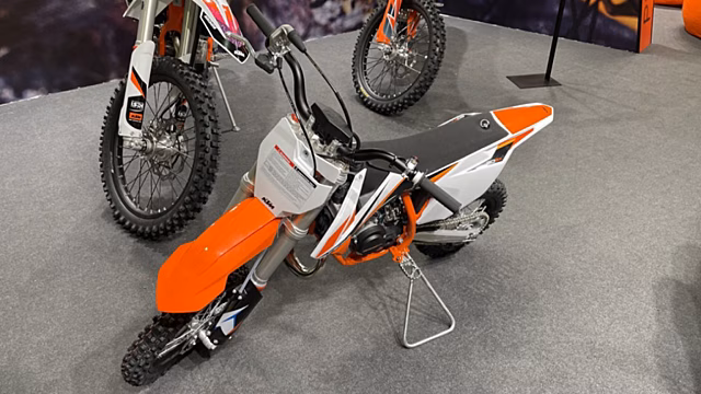 На туристической выставке «Поехали 2021» показали мотоцикл KTM 50 SX