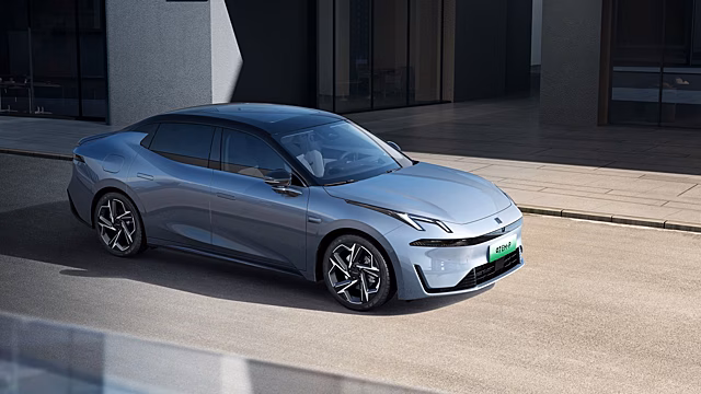 В Китае начались продажи гибридного седана Lynk & Co 07 EM-P