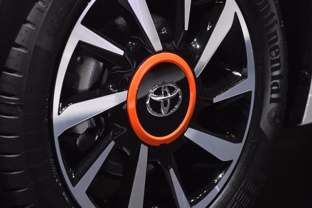 Toyota отзывает более 22 тысяч проданных в России машин