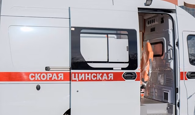 В Волгограде на дороге столкнулись БМВ и «Ягуар»
