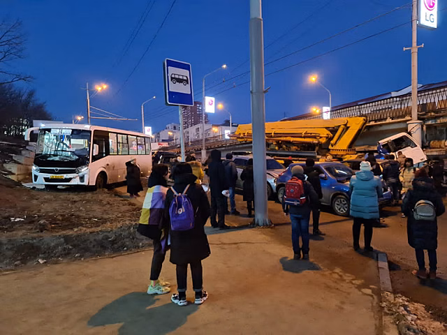Стали известны подробности массового ДТП во Владивостоке