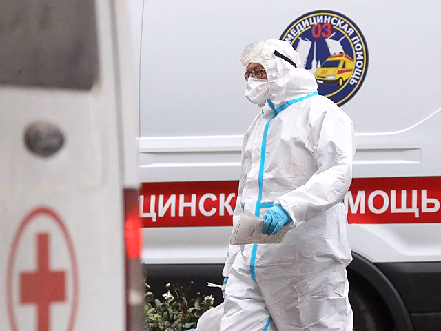 Выписанный из больницы петербуржец с коронавирусом умер по дороге домой