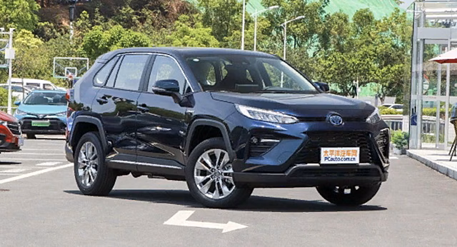 Toyota Wildlander стала вторым по популярности кроссовером бренда