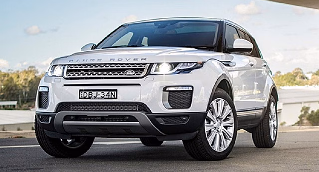 На Авто.ру продают Range Rover новой генерации, которого официально нет на российском рынке