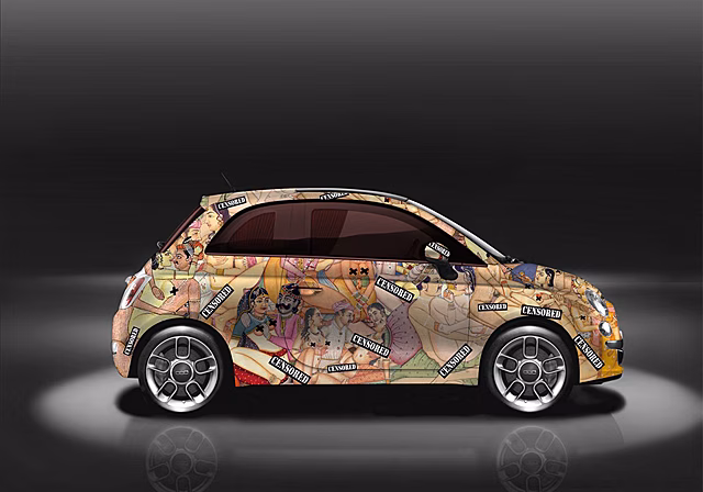 Кузов Fiat 500 покрыли иллюстрациями из «Камасутры»