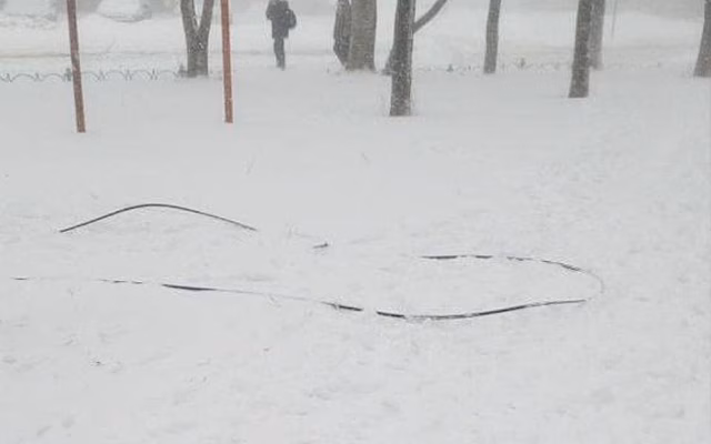 Рязанцы предупредили об оборванном проводе на Касимовском шоссе