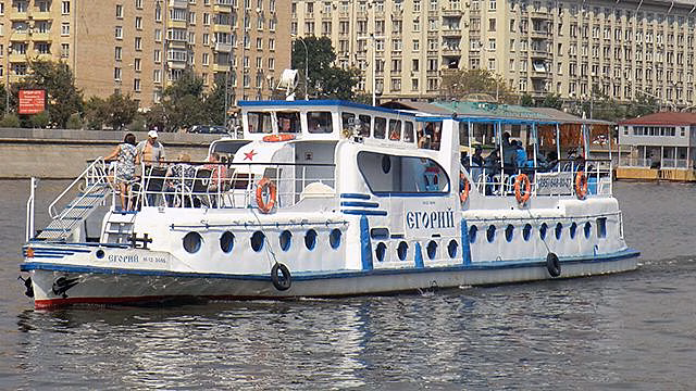 В Москве пьяный моторист задел теплоходом другое судно