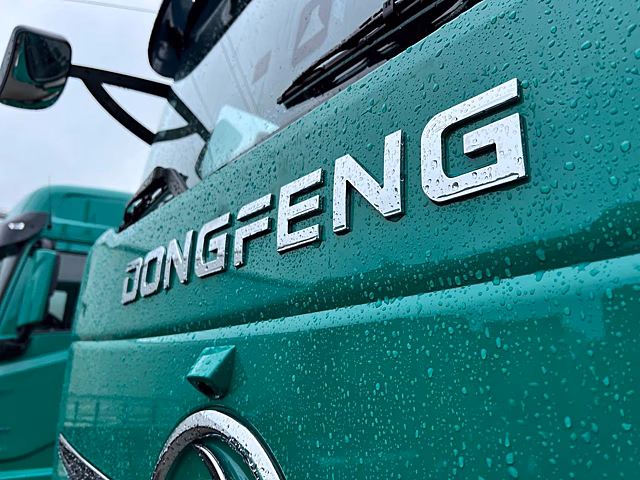 Крупный перевозчик не смог выбрать между грузовиками КамАЗ и Dongfeng