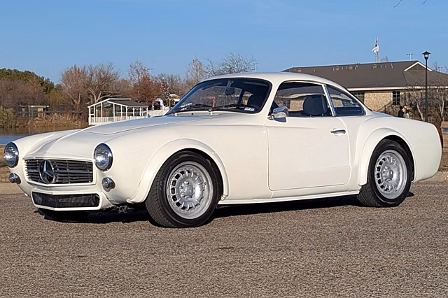 Энтузиаст поставил кузов VW Karmann Ghia на шасси Mercedes-Benz