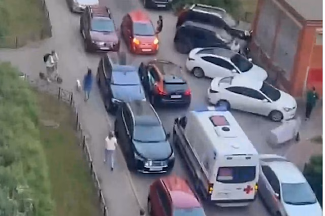 Автохамка заблокировала проезд «скорой» в Петербурге: Новые подробности этого инцидента
