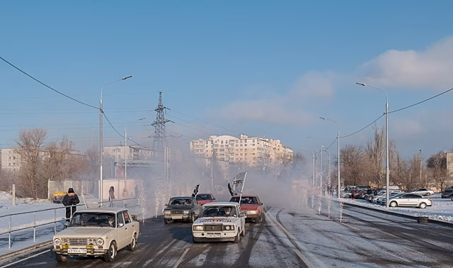 ГИБДД просит жителей Волгограда отказаться от поездок на личном авто