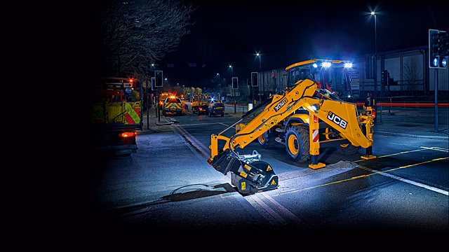 Компания JCB представила в России новую дорожную фрезу