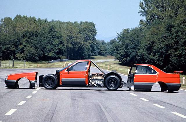 Alfa Romeo 164 ProCar: история самого дикого Alfa Romeo с V10 от Формулы-1