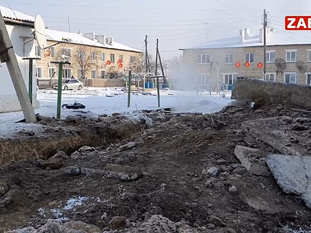Обнаружили новый порыв на теплотрассе в Маккавеево