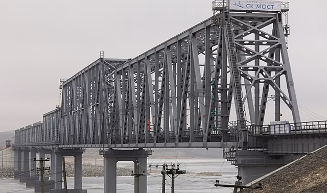 В Волгоградской области открыли новый железнодорожный мост