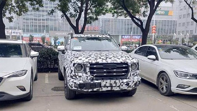 В Сети обнародовали дебютные снимки интерьера обновленного кросса Haval H5