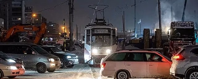 В Новосибирске на площади Труда запретили ночное движение