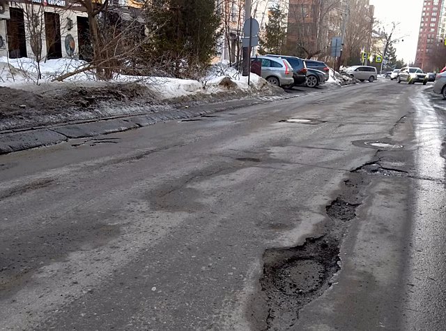 На Люблинской начался ремонт дорожного полотна