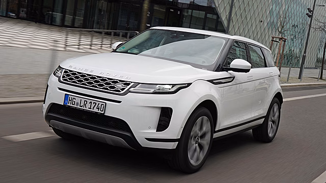 В России на спецмероприятии дебютировала вторая генерация парктеника Range Rover Evoque