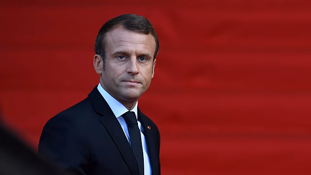 Макрон заявил о «трудных временах» в автомобильном секторе из-за Китая