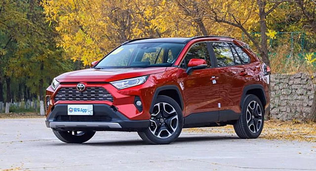 Toyota RAV4 завоевал звание бестселлера американского авторынка в сегменте SUV в 2021 году