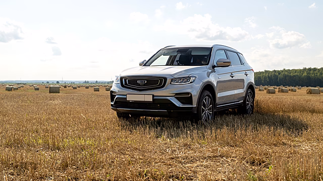 Geely отзывает почти 39 тысяч кроссоверов Atlas в России из-за риска перегрева датчиков парковки