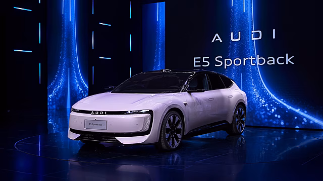Состоялась мировая премьера первого автомобиля AUDI E