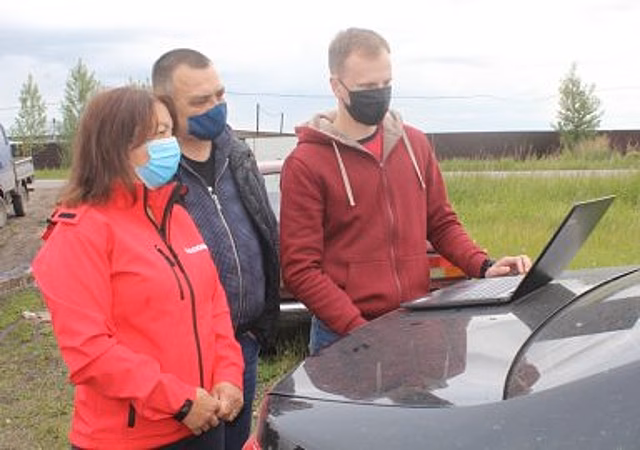В Березовском районе представители общественности познакомились с работой передвижного комплекса фотовидеофиксации нарушений скоростного режима