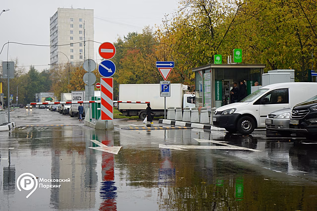 Две новые парковки со шлагбаумом открылись в САО