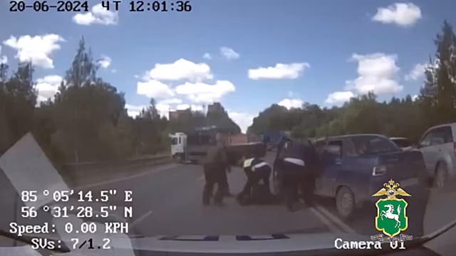 Томской полицией в ходе погони задержан нетрезвый водитель, никогда не получавший водительских прав