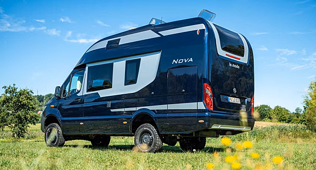 La Strada Nova M Camper — дизайнерский фургон на базе Mercedes-Benz Sprinter