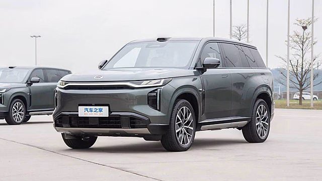 По цене Geely Atlas: большой GAC S7 можно купить за 3 554 000 рублей