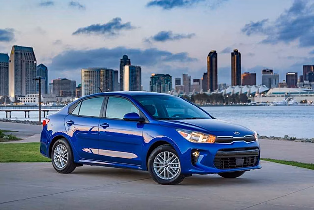 Грозит пожаром: в РФ отзывают 33 000 Kia Rio из-за риска короткого замыкания