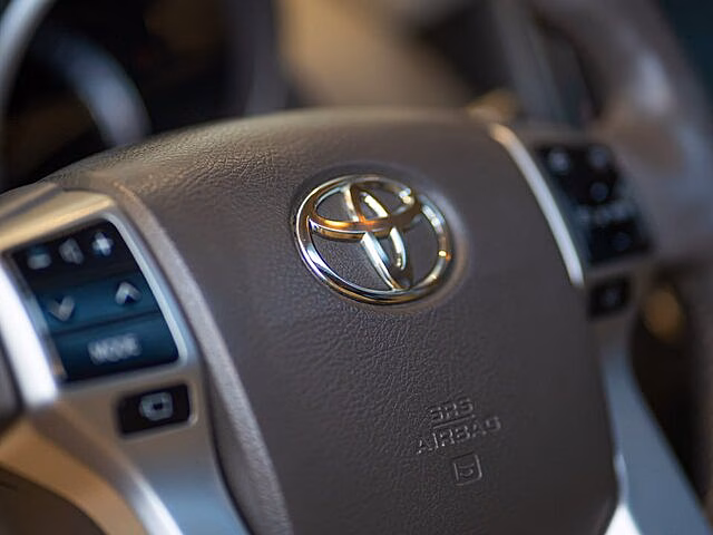 Toyota зарегистрировала в РФ товарный знак для продажи автомобилей Avensis