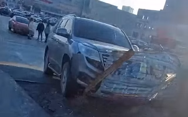 Мужчина пострадал в ДТП на парковке торгового центра в Рязани