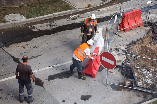 В Тюмени перекроют центральную улицу из-за ремонта теплосетей: где работает техника