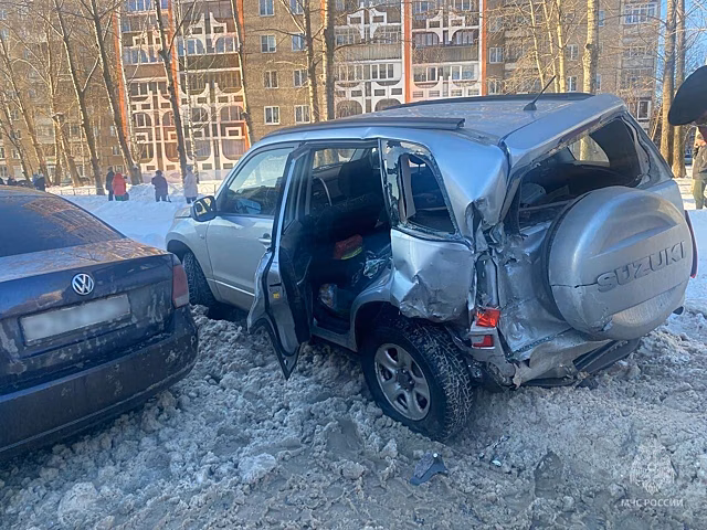 ДТП с маршруткой и легковушкой в Ижевске произошло из-за несоблюдения безопасной дистанции