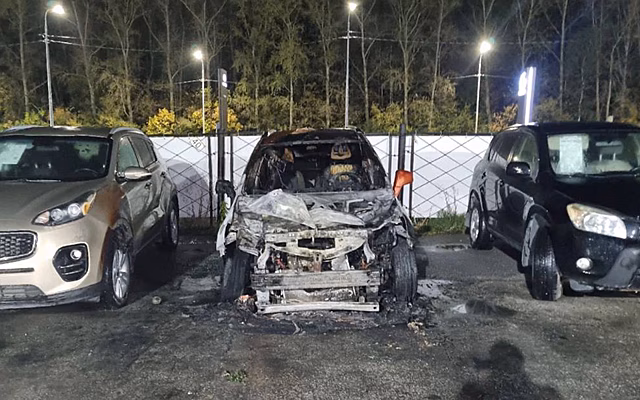 На парковке на Куйбышевском шоссе в Рязани сгорел автомобиль