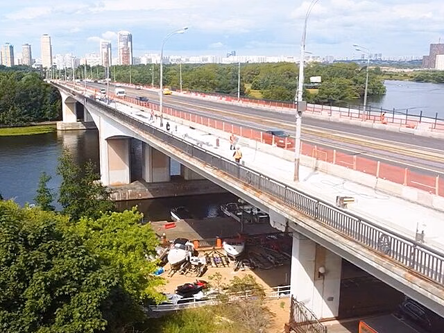 Первый этап капитального ремонта Строгинского моста подходит к концу