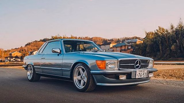 Редкий Mercedes-Benz 450 SLC нашли после 15 лет простоя в гараже