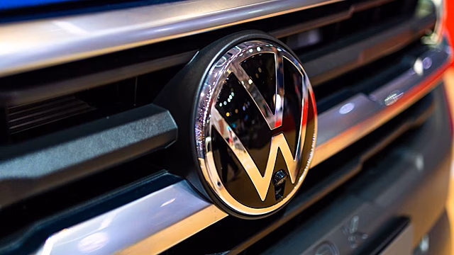Volkswagen тестирует обновленный Virtus: новые функции и коробка передач