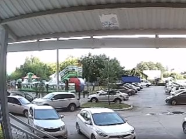 В Уфе 20-летний водитель сбил 7-летнего мальчика во дворе